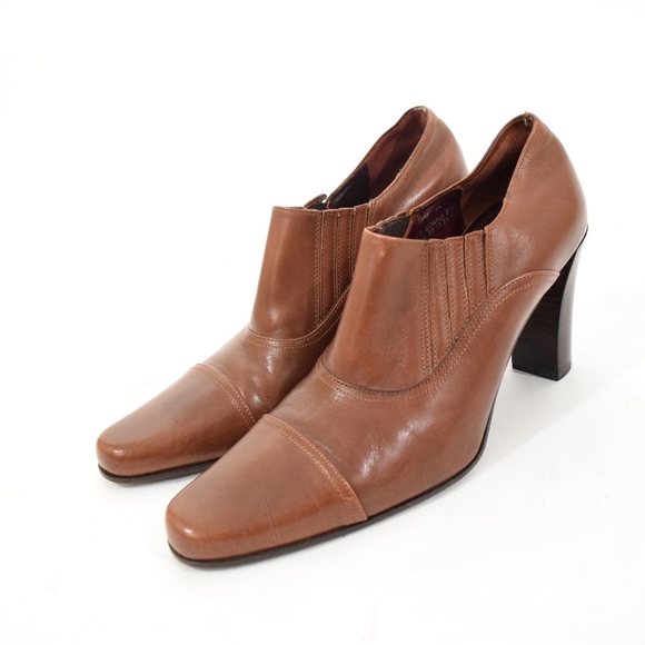 ❌SOLD❌Coach Saddle Brown Leather Ankle Booties - Picture 2 of 8